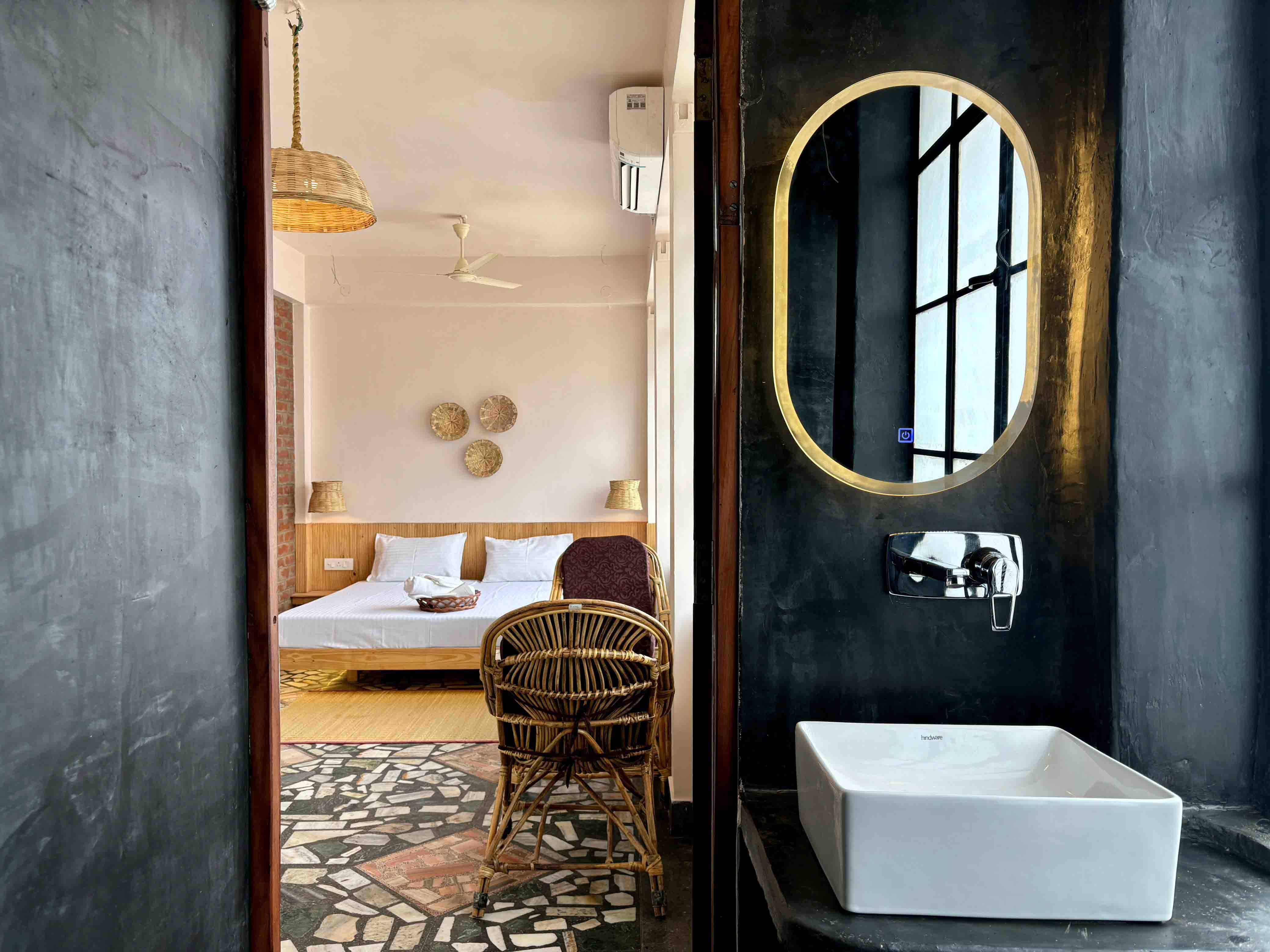Find the best stay option for you